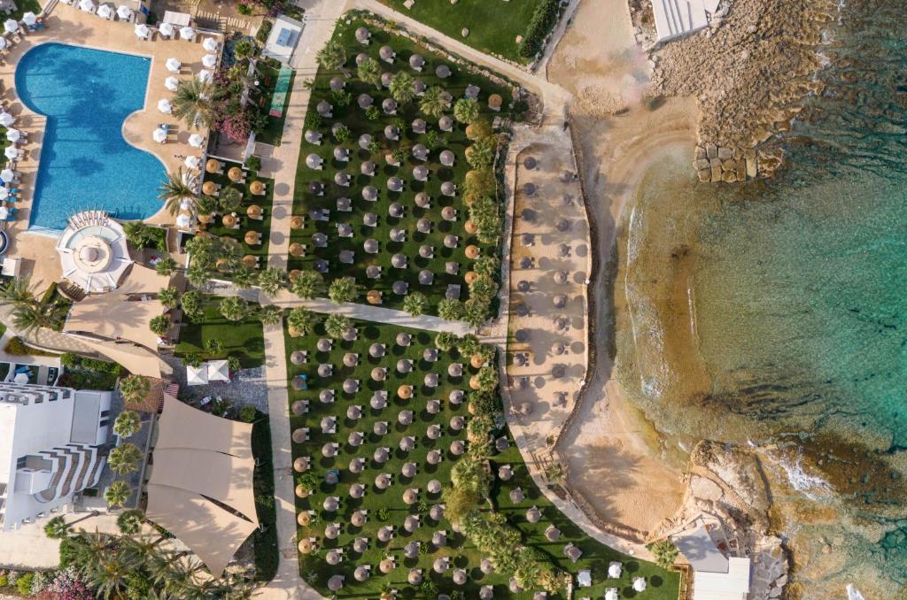 St George Beach Hotel & Spa Resort